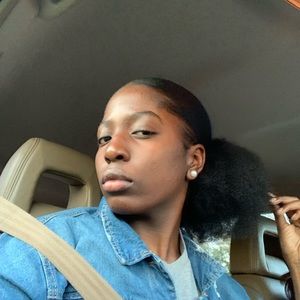 Meet your Posher, Glo